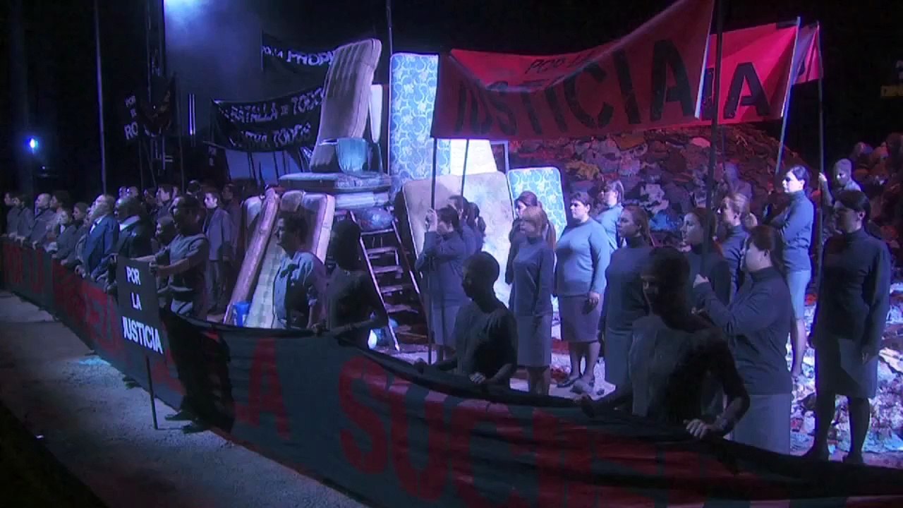 "Ascenso y caída de la ciudad de Mahagonny", producción del Teatro Real