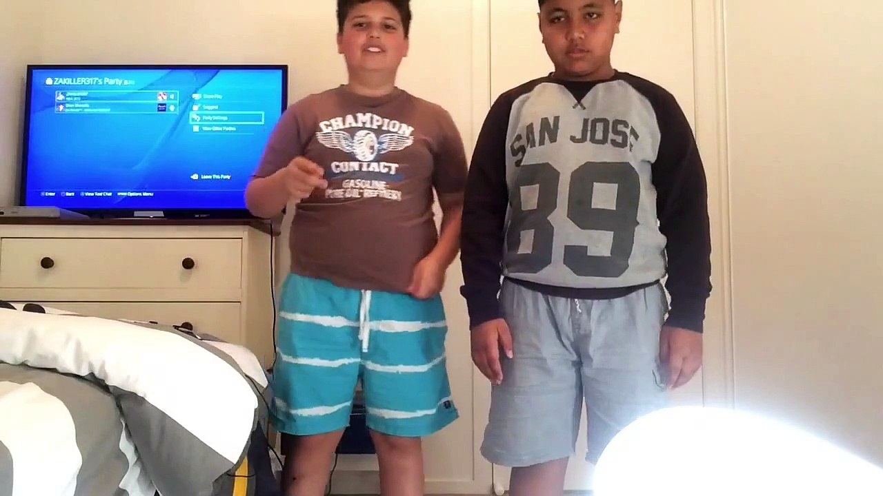 The Macarena new version (beatbox)