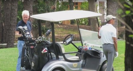 En vacances, Barack Obama se livre à une partie de golf avec Bill Clinton