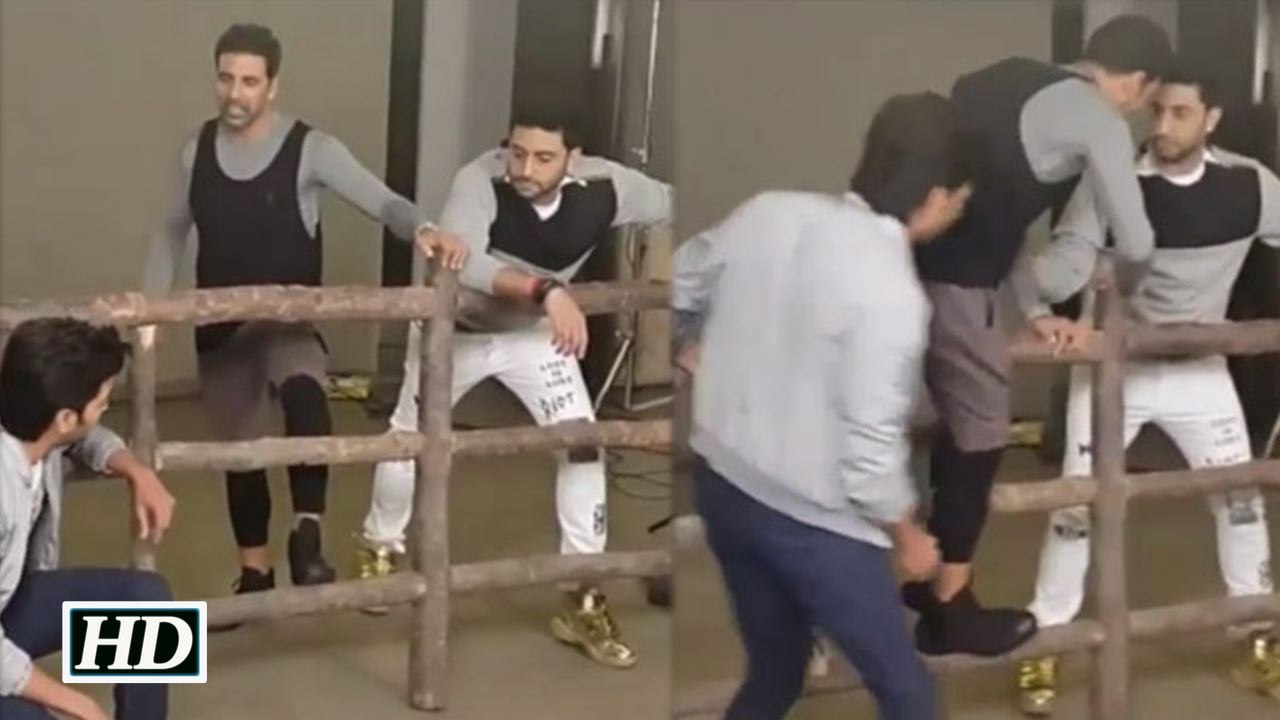 Akshay Kumars hilarious blooper while filming H...