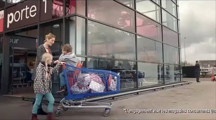 Des courses hallucinantes entre une Ferrari 458 une F430 Spider et une  motoneige