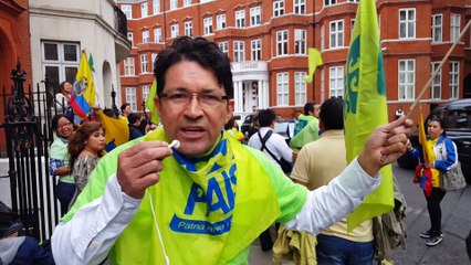 Londres: Migrantes apoyan a Rafael Correa