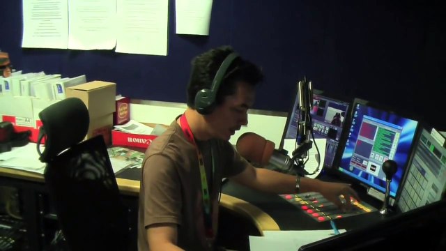 SINAR PAGI 2 MAC 2011 MAK NENG DAN MAK BANANG