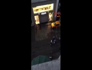 İstiklal Caddesi'nde polis şiddeti!