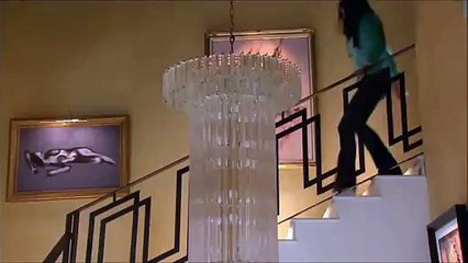 Suele pasar... Caída por las escaleras y aborto de Amanda en "Santa diabla"