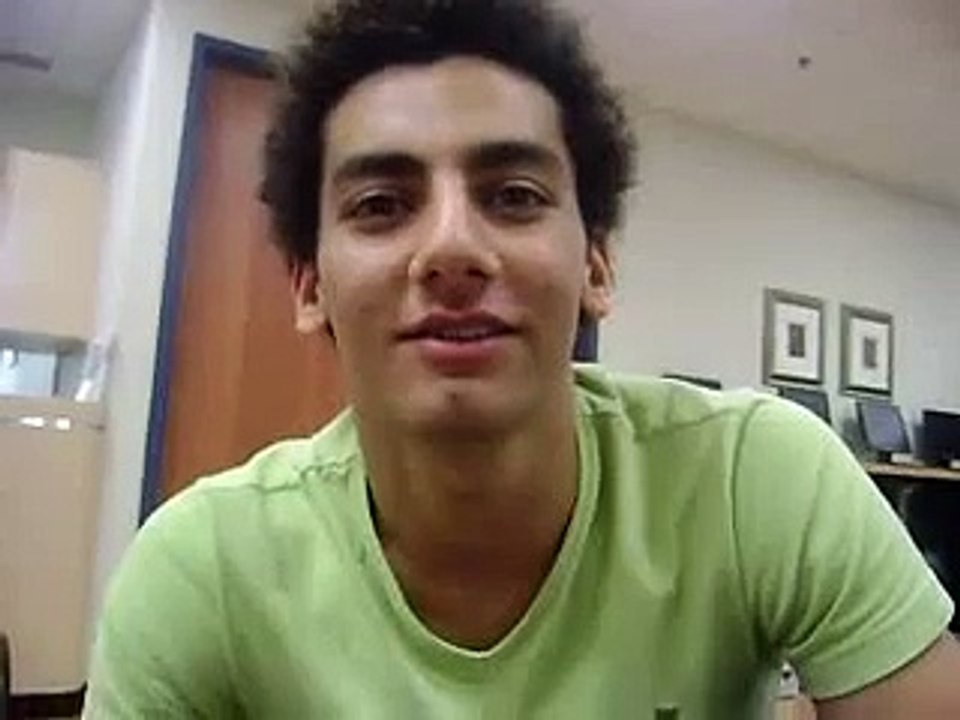 Arabe falando portugues.