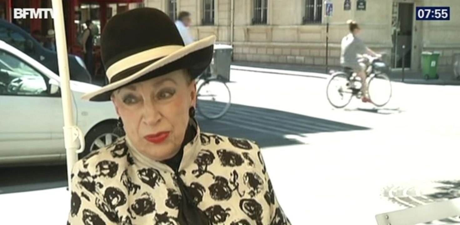 Geneviève de Fontenay compare François Hollande à une limace - ZAPPING ACTU DU 17/08/2015