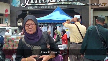 Mak Wan goes on her Umrah