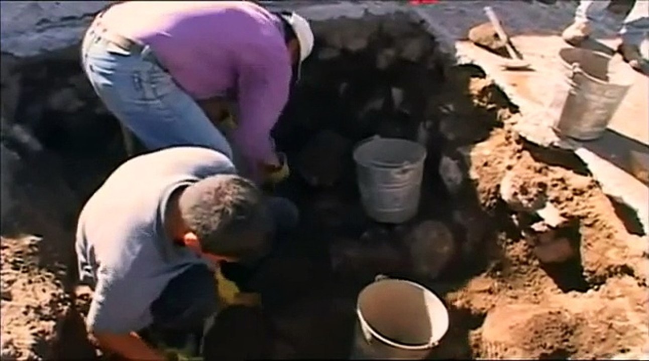 Piramide smrti  /   dokumentarni film