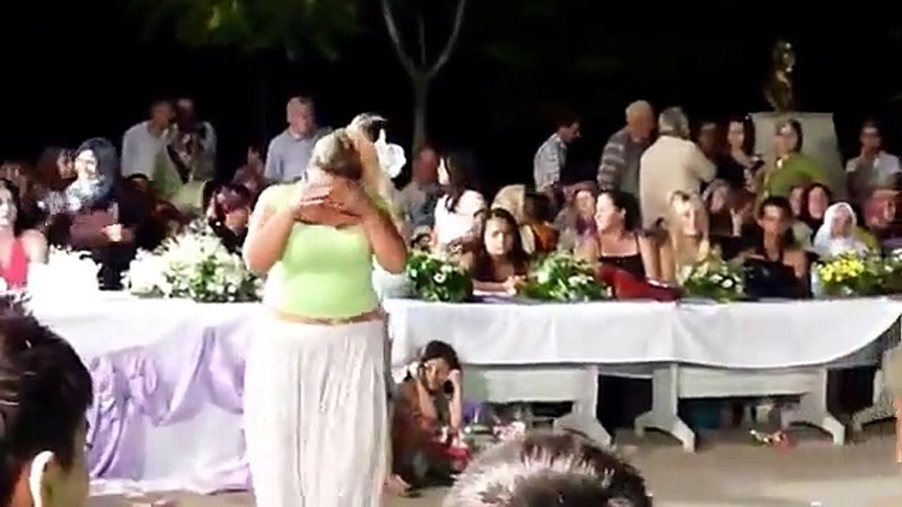 Uşak Roman Kizlari Dansi