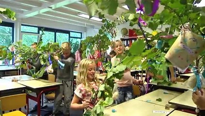 Nieuwe schooljaar begint op het Hoogeland met oude traditie - RTV Noord