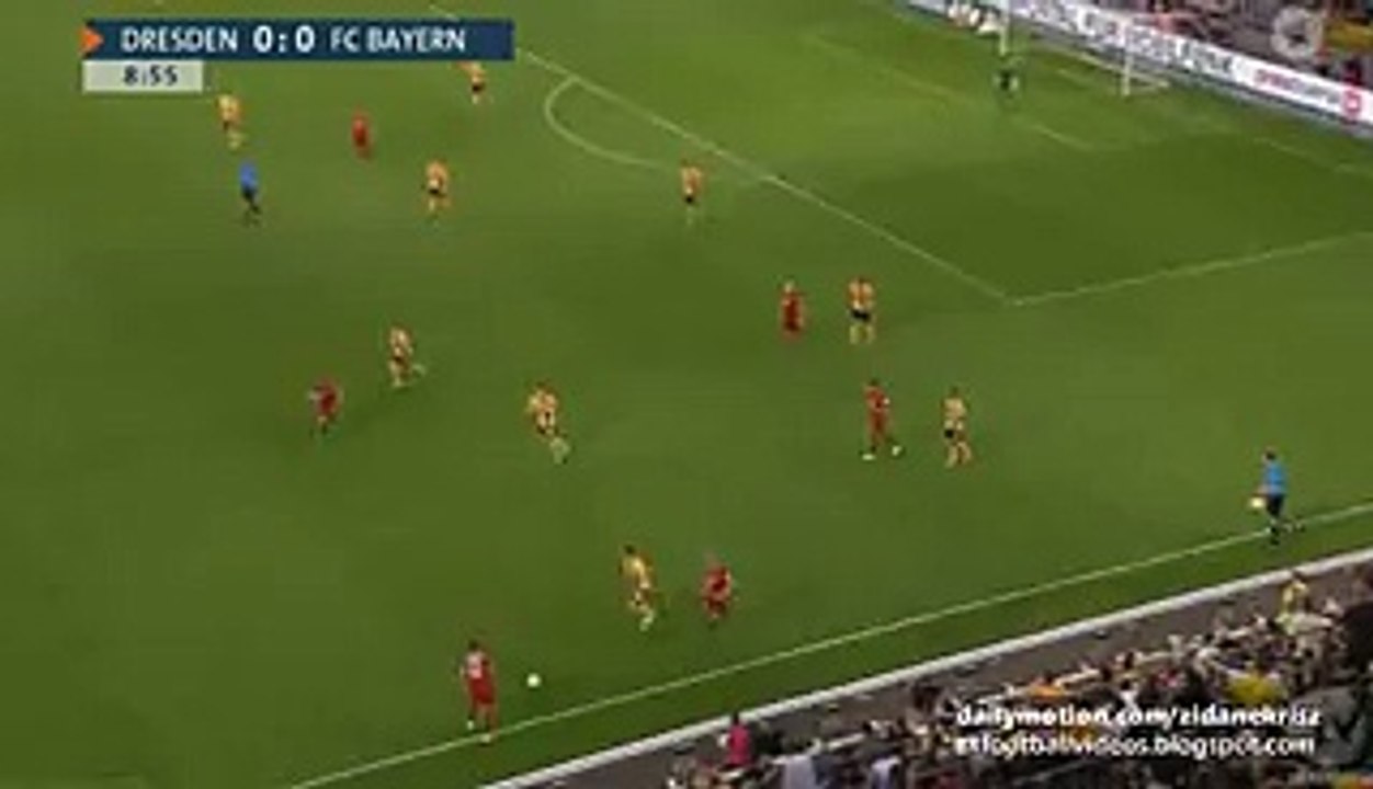 Arjen Robben and Pierre Hojbjerg Fantastic Attack - Dynamo Dresden v. FC Bayern München 17.08.2015 HD