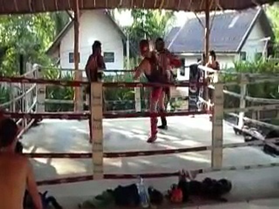 tiger muay thai camp.sparring