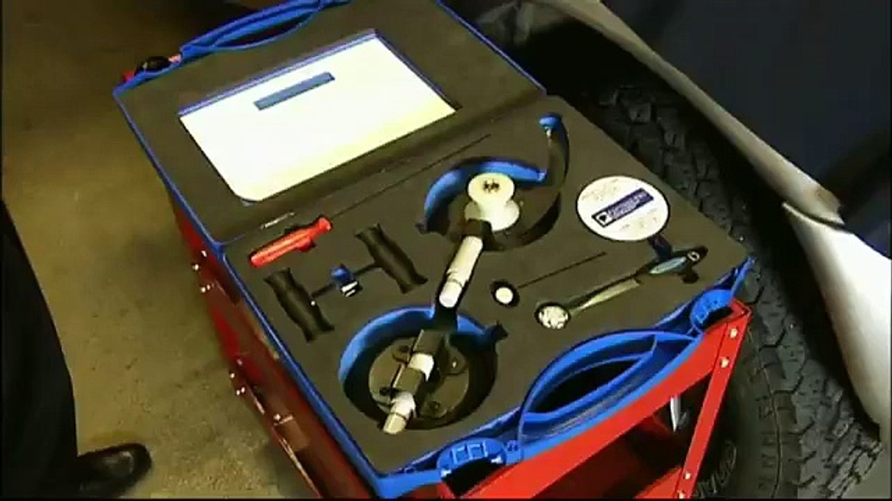 Panther Cut Pro a professional wire based windscreen removal tool