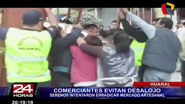 Huaral: comerciantes se enfrentan a serenos y evitan desalojo