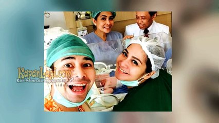 Saat Nagita dan Raffi Gendong Baby Rafathar