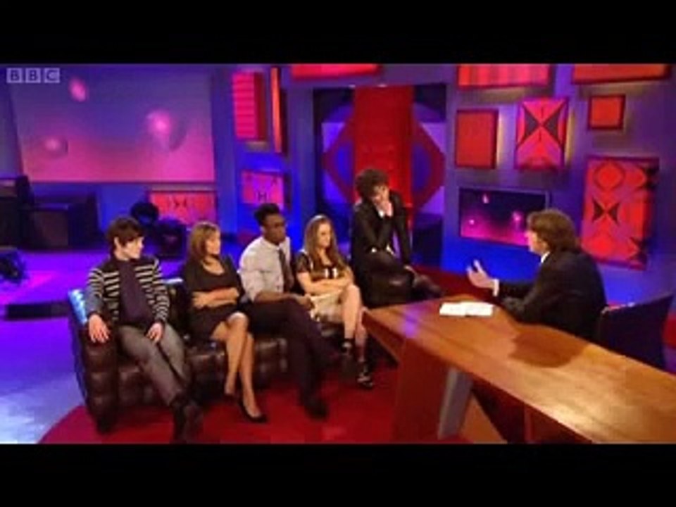 Misfits cast on Jonathan Ross 29/01/2010 (part 2/2)