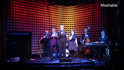 Jane Lynch raps Nicki Minaj's 'Anaconda' with a cabaret band