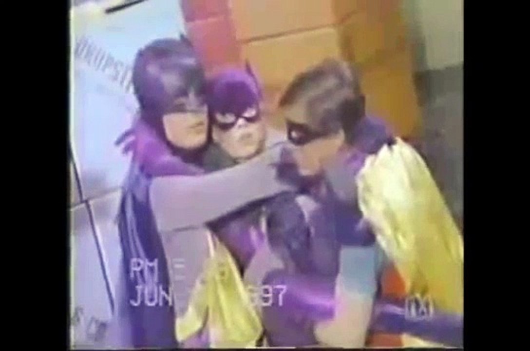 Batman and Robin take advantage of Batgirl
