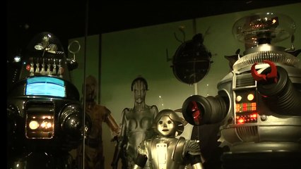 B9 Meets Robbie - Lost In Space / Forbidden Planet Robots