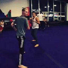 Mettre à terre quelqu'un rapidement