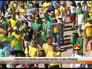 PROTESTO CONTRA GOVERNO REÚNE 25 MIL PESSOAS