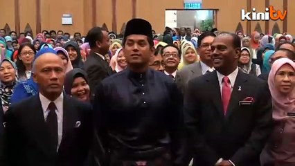 Zahid's get out call personal opinion, says Khairy