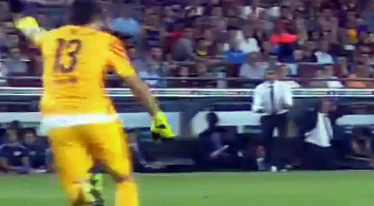 Brutal tackle Aduriz vs Bravo (FC Barcelona - Atheltic Bilbao)allgoals