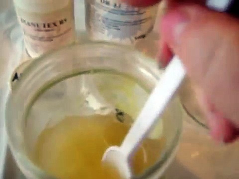 How To Paint On Silk 004 (sodium alginate) with Teena Hughes