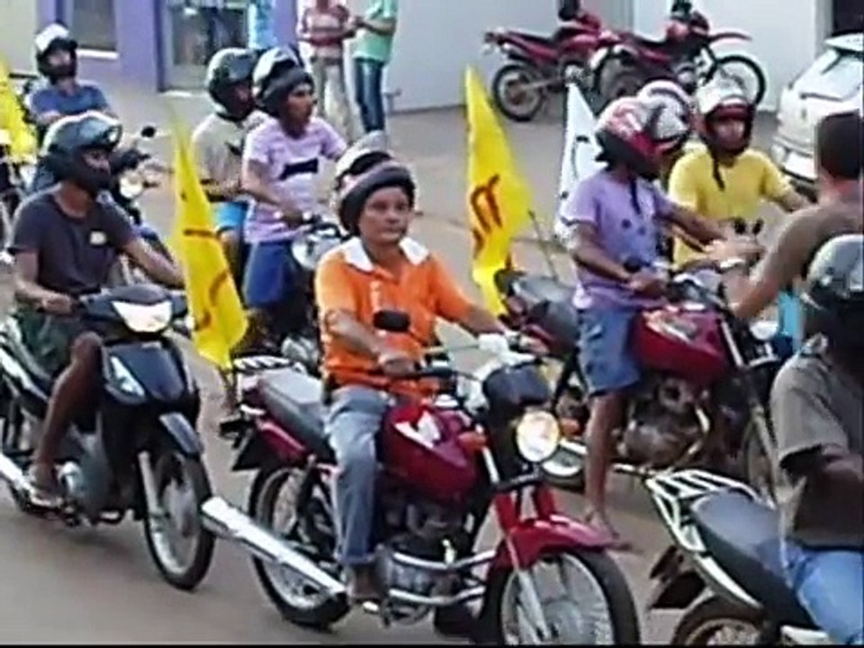 Mamaram tanto, Musica de Politica, a melhor de todas.Chupa