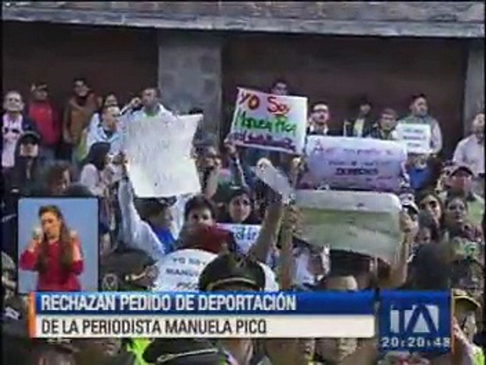 Jueza niega deportación de Manuela Picq