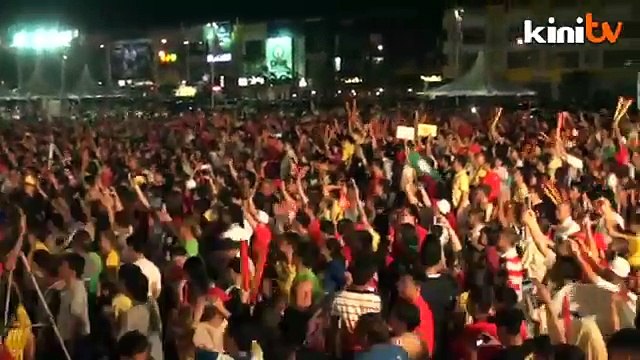 GE13 morning wrap-up: BN retains Putrajaya