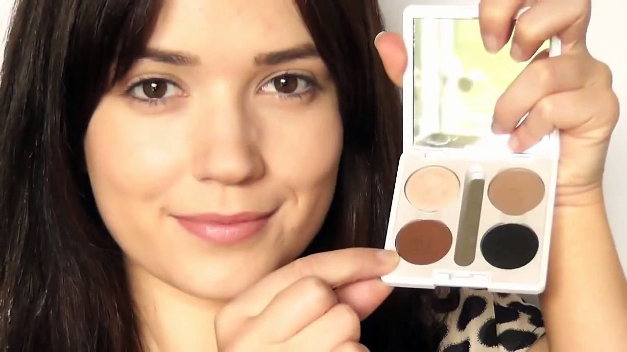Eye Makeup Tips for beginners with subtitle
