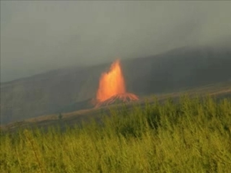 ERUPTION du 14 Avril 2007 7h00