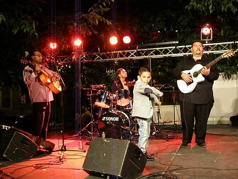 PARTY III . LOS NINOS DE LA NOCHE EN CONCERT A LA PLACETTE DE NIMES 2015 .