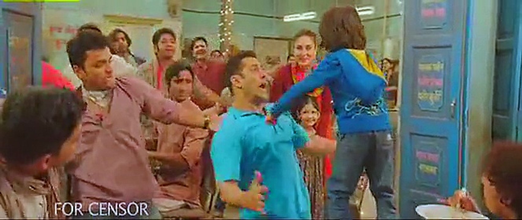 Teri Bhook ka ilaj chicken Kukron ko-Bajrangi Bhaijaan song