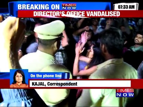 FTII students gherao Director in Pune