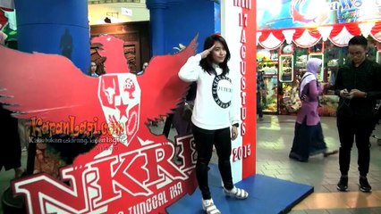 Suami Sempat Cemas Chua Menyelam di Aquarium Besar