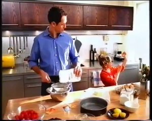 Download Video: Reklama/Commercial/Werbung - Dr. Oetker přísady na pečení (2003) CZ