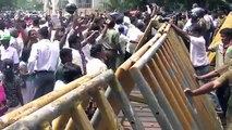 Battle in Colombo: a Protest Demanding Release of Sarath Fonseka