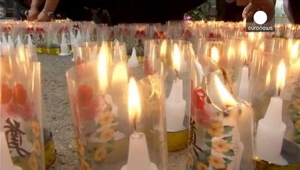 China: Tributes paid to Tianjin chemical blast victims amid pollution fears