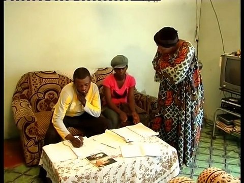 Les aventures de Monica - Cours de Maths