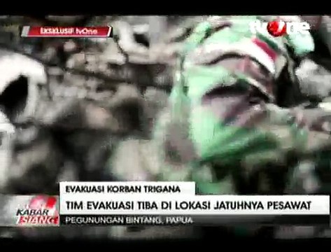 Inilah Detik-Detik Evakuasi Jenazah Korban Trigana Air oleh Tim SAR