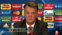 Van Gaal defends Rooney's position