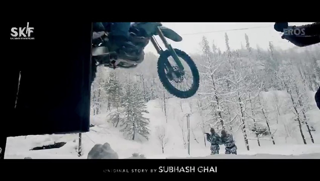 Dialogue HD Promo 2 - Bollywood Hero HD Hindi M...