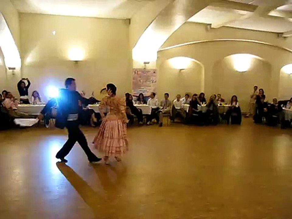 Marinera,Alfredo Dinatale y Sissy Soria en Paris cena de campeones