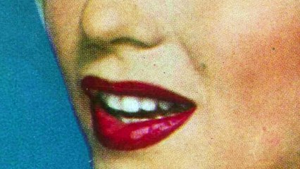 Marilyn and N°5 - Inside CHANEL