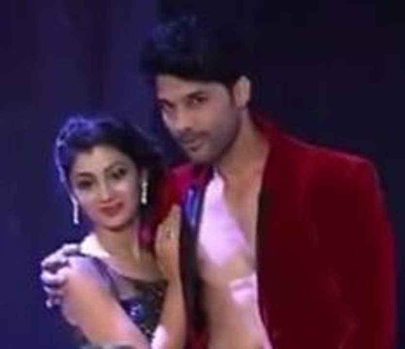 Pragya Pahuchi bold Avtaar Mein Gher Jisse Abhi Hai Naraaz - 18 August 2015 -  Kumkum Bhagya