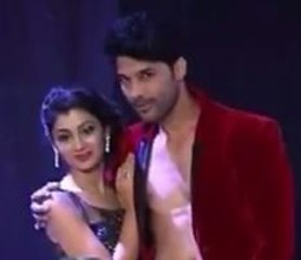 Pragya Pahuchi bold Avtaar Mein Gher Jisse Abhi Hai Naraaz - 18 August 2015 -  Kumkum Bhagya