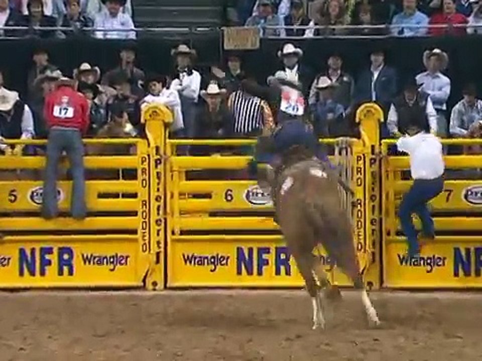 Highlights of 09 NFR Saddle Bronc Riding